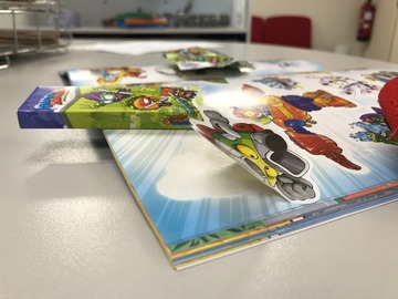 Cuaderno de Vacaciones juega y aprende con los Superzings para 6 aos